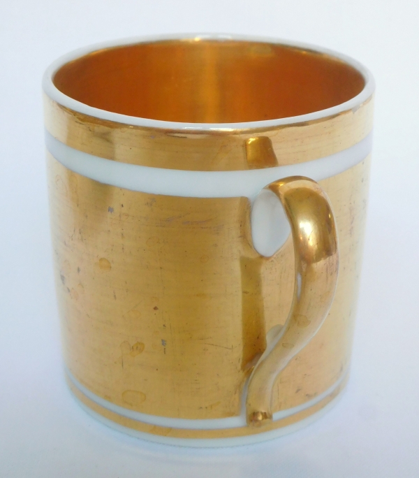 Service à café - 8 tasses Empire en porcelaine de Paris dorée à l'or fin - époque Charles X