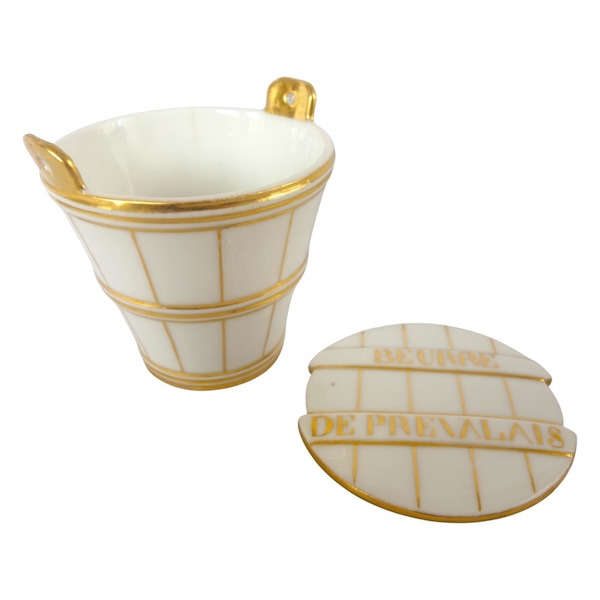 Paris porcelain butter dish enhanced with fine gold, early 19th century circa 1840