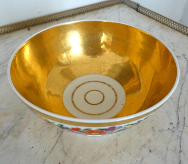 Polychromatic Paris porcelain biscuit bowl, Charles X period - circa 1830