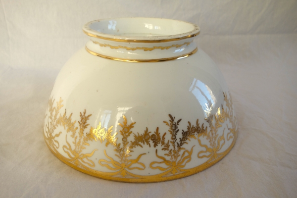 Empire Paris porcelain biscuit bowl, late 18th century