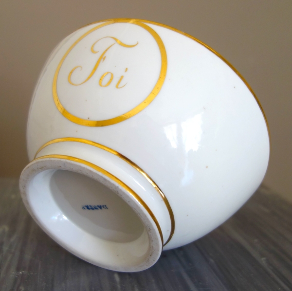 Darte - Empire Paris porcelain biscuit bowl enhanced with fine gold