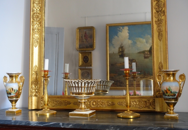 Coupe ajourée en porcelaine de Paris dorée à l'or d'époque Empire - Restauration