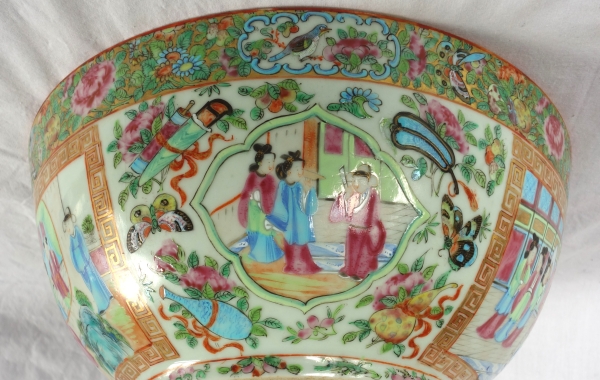 Grand bol à punch en porcelaine de Canton, Chine vers 1880