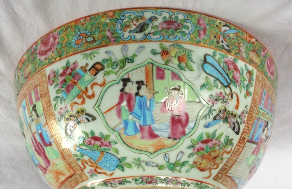 Grand bol à punch en porcelaine de Canton, Chine vers 1880