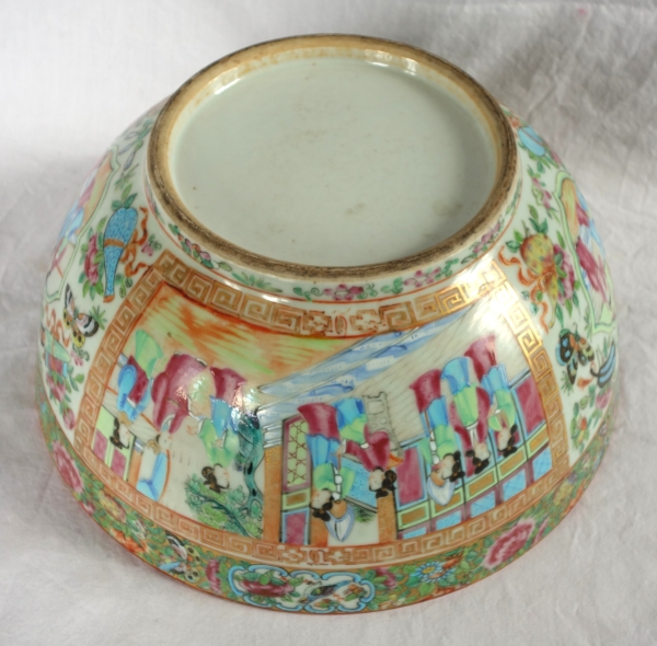 Grand bol à punch en porcelaine de Canton, Chine vers 1880