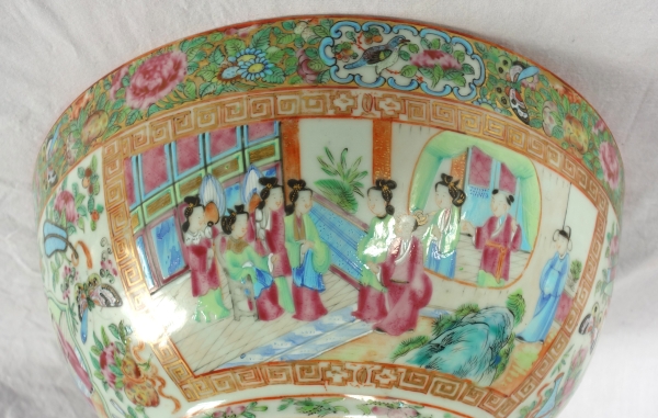 Grand bol à punch en porcelaine de Canton, Chine vers 1880