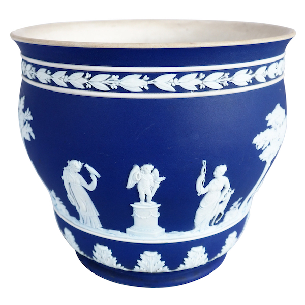 Wedgwood : grand cache-pot / centre de table néoclassique en porcelaine biscuit bleu foncée