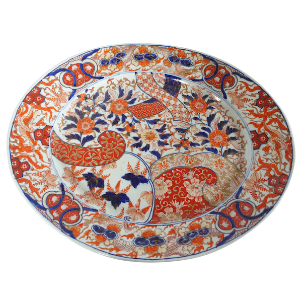 Large Imari porcelain oval serving dish, Japan, Edo period - 44cm