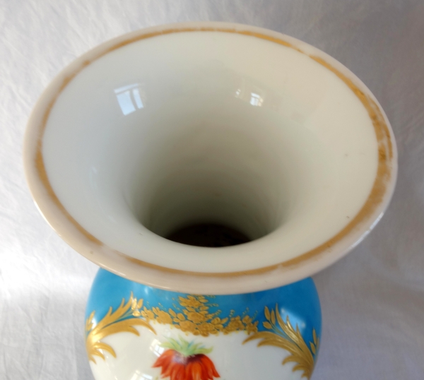 Tall ornamental porcelain vase in the taste of Sèvres, Napoléon III period