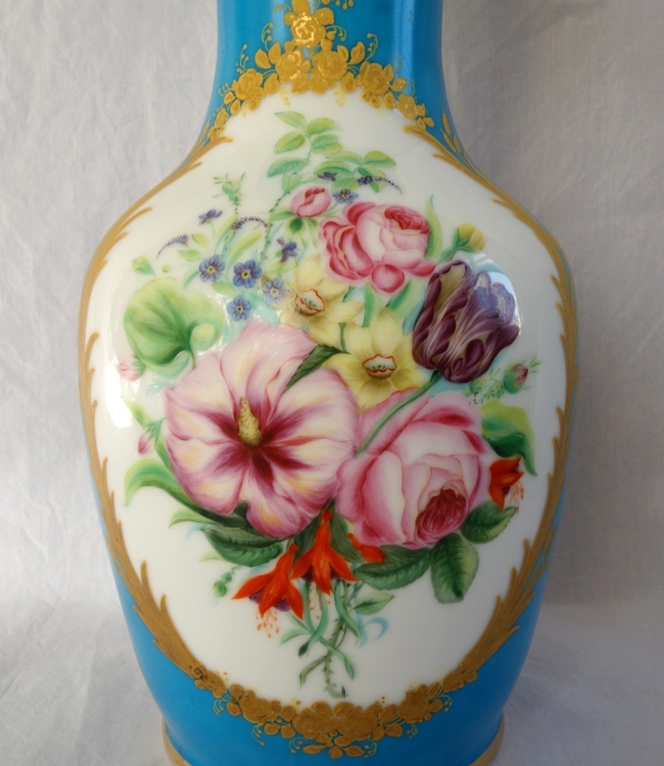 Tall ornamental porcelain vase in the taste of Sèvres, Napoléon III period