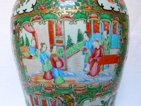 Grand vase / potiche 47cm en porcelaine de Canton, Chine, époque fin XIXe siècle