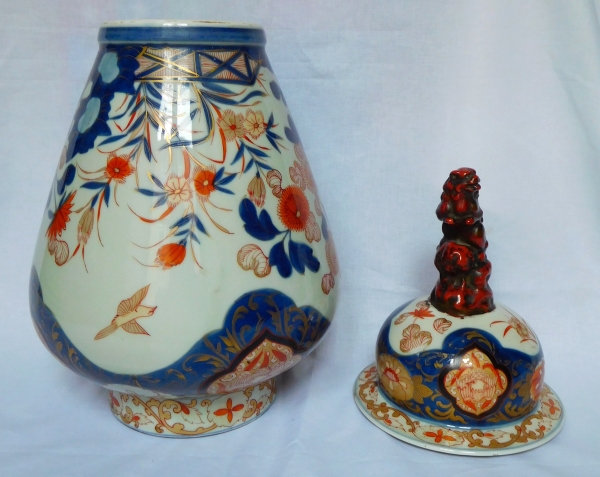 Tall Chinese porcelain vase, Imari pattern, 19th century - 54cm