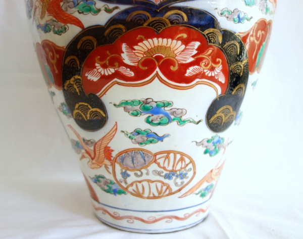 Tall Imari porcelain potiche, Japan, 19th century - 48cm