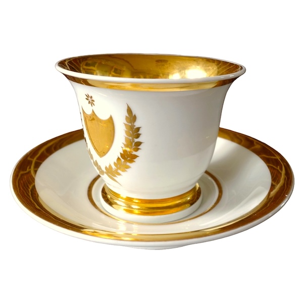 Large Paris porcelain breakfast cup gilt with fine gold, early 19th century