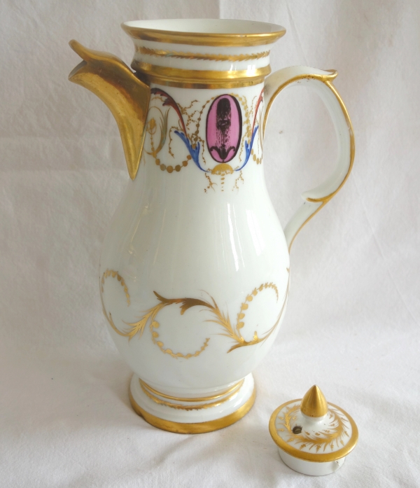 Verseuse / cafetière en porcelaine, époque Directoire Consulat - fin XVIIIe siècle vers 1800