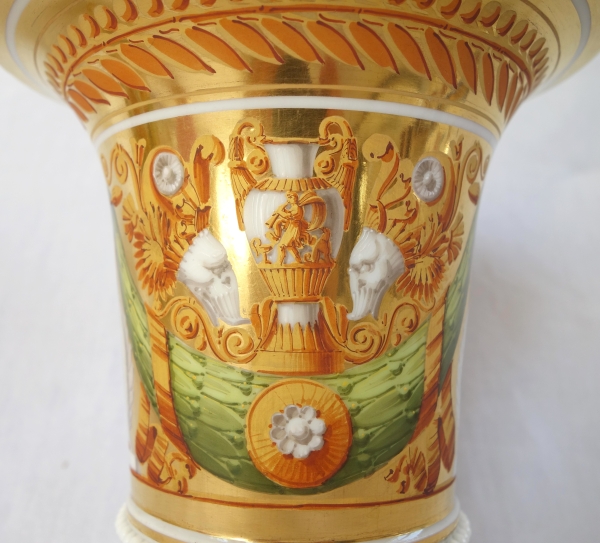 Paire de cache-pots d'époque Restauration en porcelaine attr. à Schoelcher - vers 1820