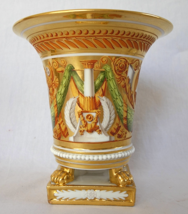 Paire de cache-pots d'époque Restauration en porcelaine attr. à Schoelcher - vers 1820
