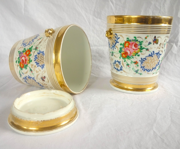 Pair of Paris porcelain planters, early 19th century circa 1840