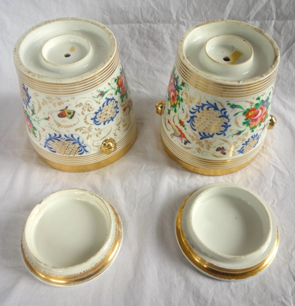 Pair of Paris porcelain planters, early 19th century circa 1840