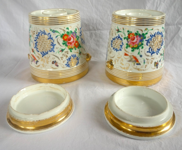 Pair of Paris porcelain planters, early 19th century circa 1840