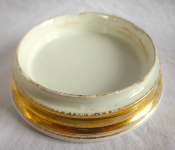 Pair of Paris porcelain planters, early 19th century circa 1840