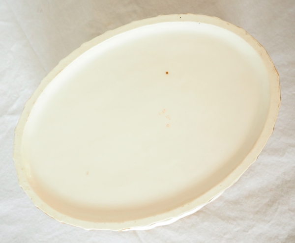 Nast : paire de corbeilles ajourées d’époque Empire en porcelaine de Paris blanche et or