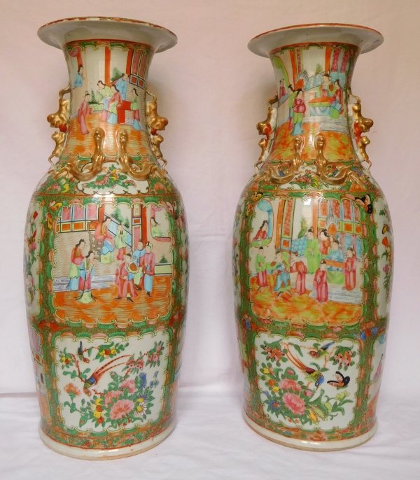 Pair of tall Canton porcelain vases enhanced with fine gold - 19th century