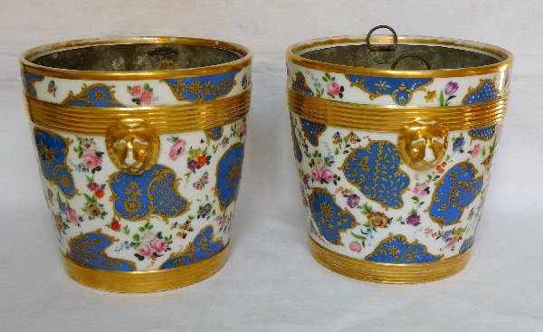 Pair of Paris porcelain planters, French Restoration period, early 19th century