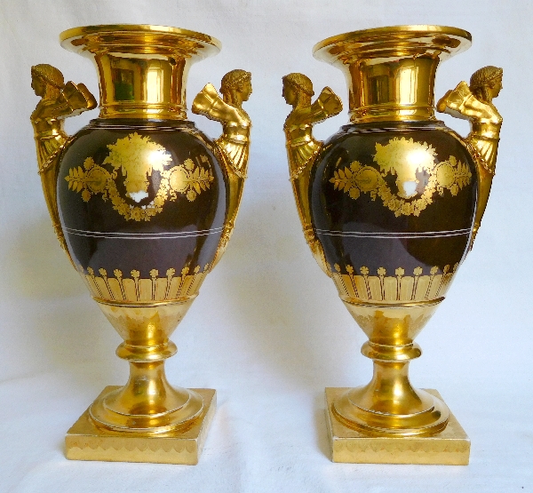 Grande paire de vases en porcelaine d'époque Empire - Manufacture Felly - 37cm
