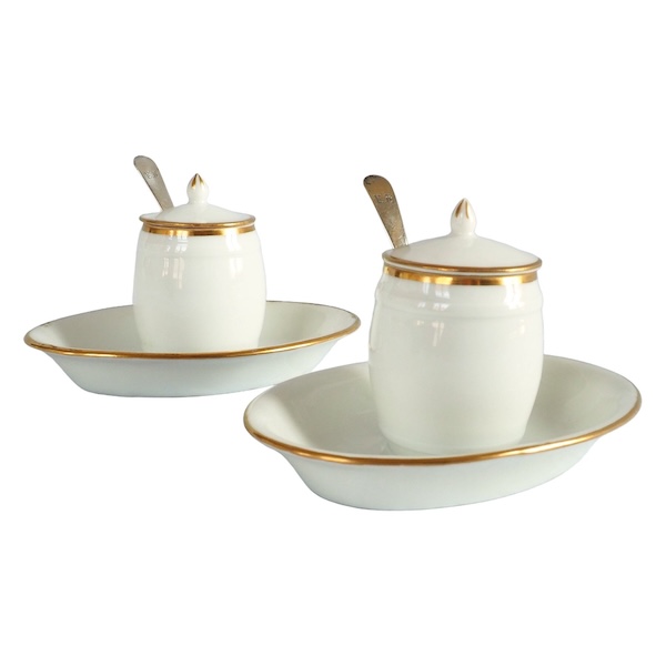 Nast : paire de moutardiers d’époque Empire en porcelaine de Paris blanche et or
