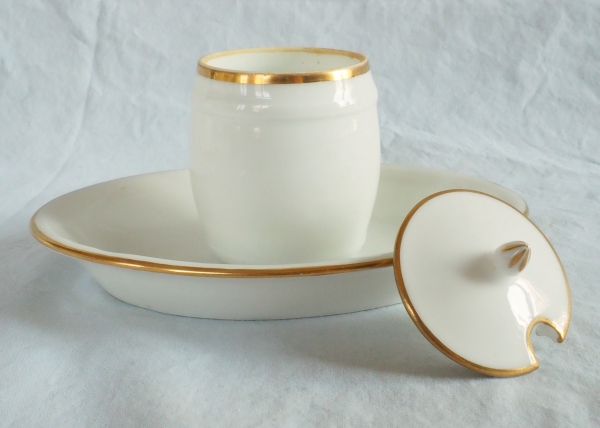 Nast : paire de moutardiers d’époque Empire en porcelaine de Paris blanche et or