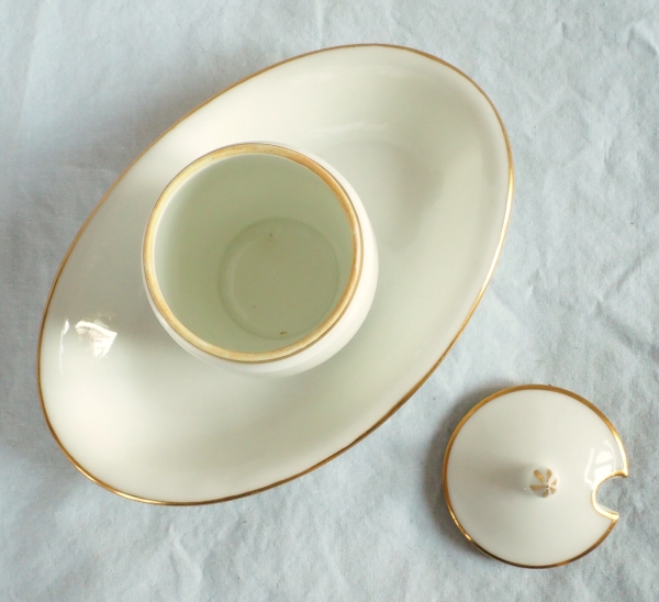 Nast : paire de moutardiers d’époque Empire en porcelaine de Paris blanche et or