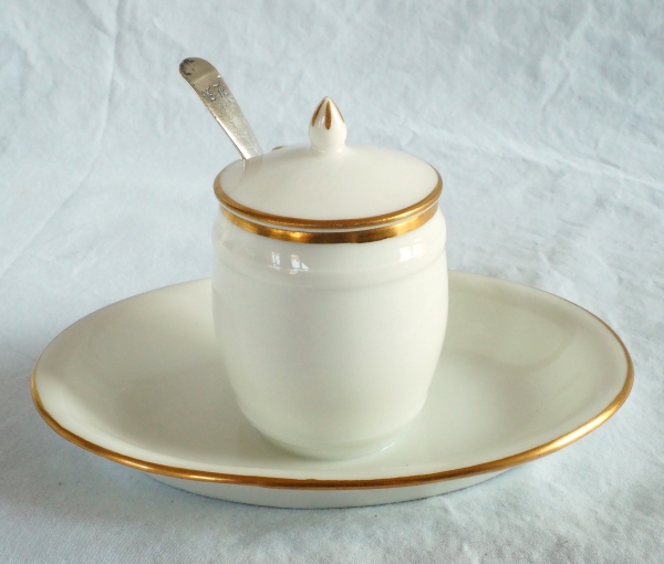 Nast : paire de moutardiers d’époque Empire en porcelaine de Paris blanche et or