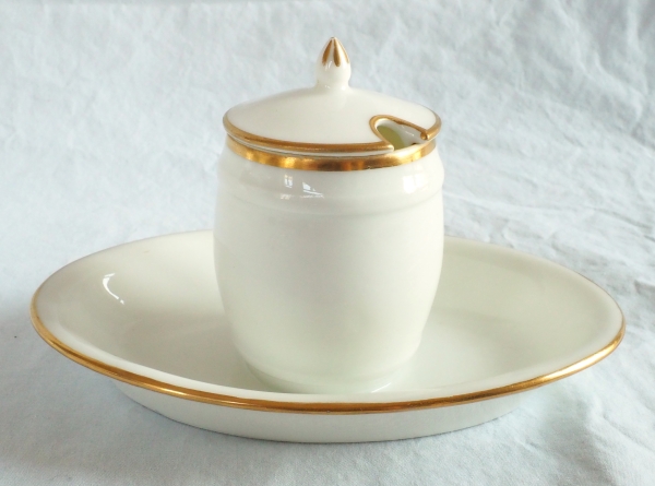 Nast : paire de moutardiers d’époque Empire en porcelaine de Paris blanche et or