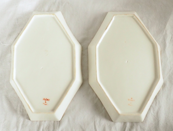 Nast : pair of Empire porcelain 8-sided dishes enhanced with fine gold - early 19th century