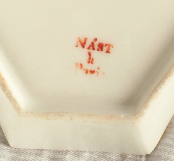 Nast : pair of Empire porcelain 8-sided dishes enhanced with fine gold - early 19th century