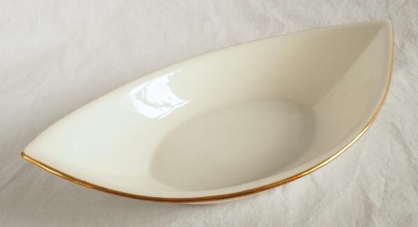 Nast : pair of Empire porcelain navette-shaped dishes enhanced with fine gold - early 19th century