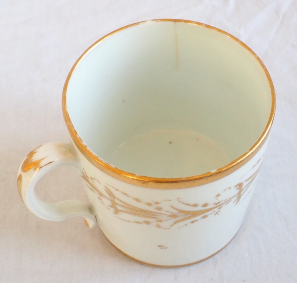 Paire de grandes tasses à petit-déjeuner / à chocolat en porcelaine de Paris - XVIIIe siècle - époque Directoire