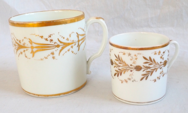 Pair of Paris porcelain large chocolate cups - late 18th century