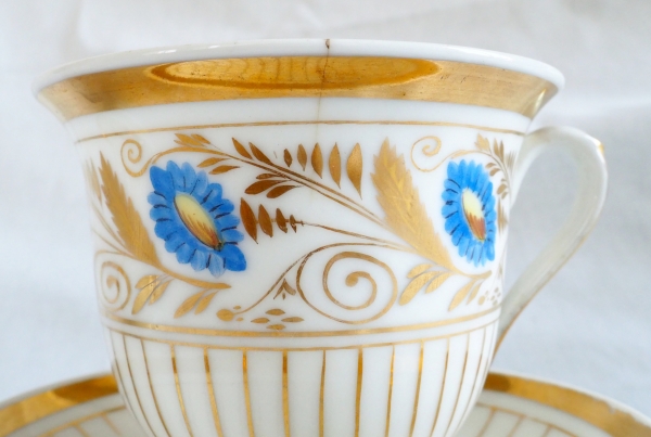 Pair of large chocolate / breakfast cups, Paris porcelain enhanced with gold, Empire Period