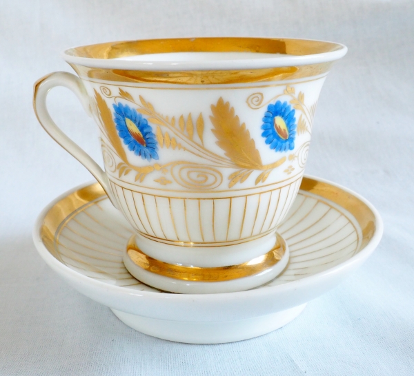Pair of large chocolate / breakfast cups, Paris porcelain enhanced with gold, Empire Period
