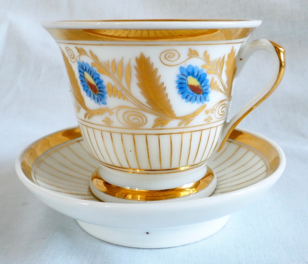 Pair of large chocolate / breakfast cups, Paris porcelain enhanced with gold, Empire Period