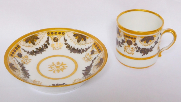 Pair of Louis XVI / Directoire Paris porcelain coffee cups - late 18th century circa 1790