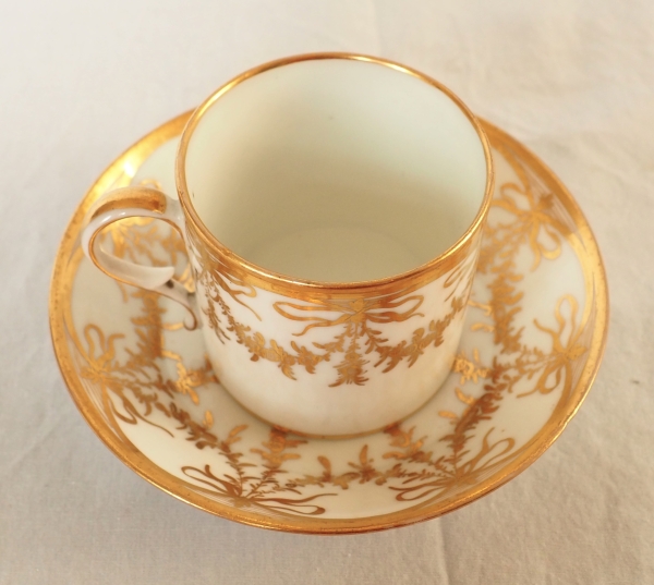 Paire de tasses à café litron en porcelaine, époque Louis XVI Directoire - fin XVIIIe siècle