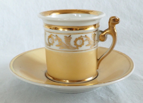 Paire de tasses à café Empire d'époque Charles X, décor Nankin et or - porcelaine de Paris