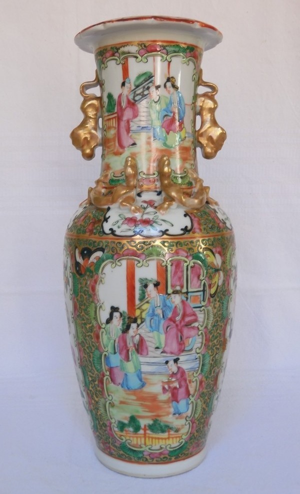 Paire de vases / potiches en porcelaine de Canton, Chine, fin XIXe vers 1880