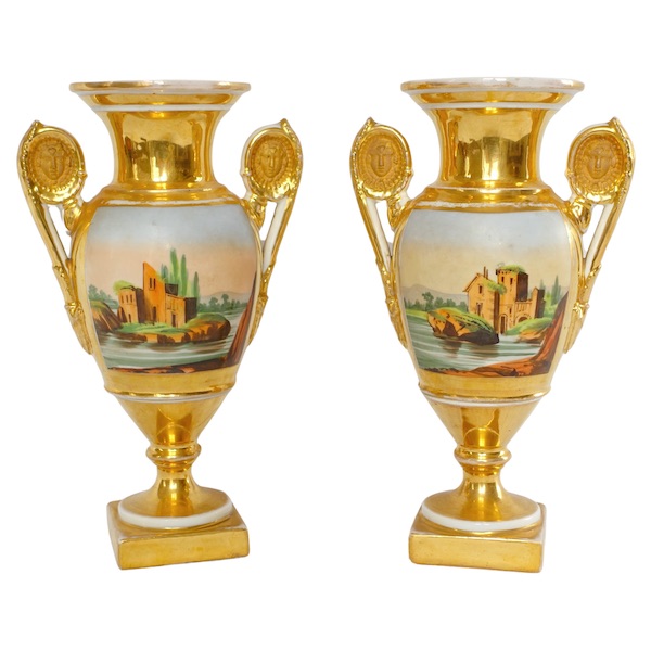 Paire de vases d'ornement Empire en porcelaine de Paris - époque Restauration