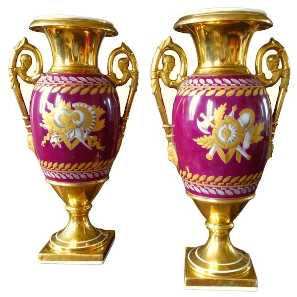 Pair of Empire Paris porcelain vases, polychromatic and gilt decoration - early 19th century