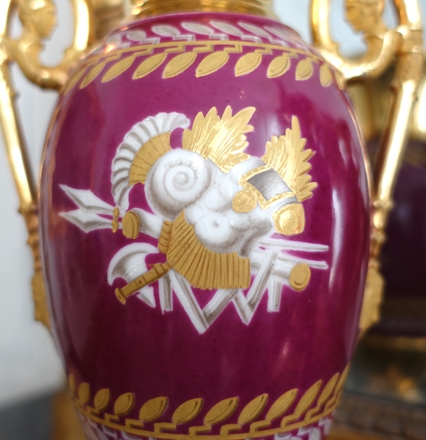 Pair of Empire Paris porcelain vases, polychromatic and gilt decoration - early 19th century