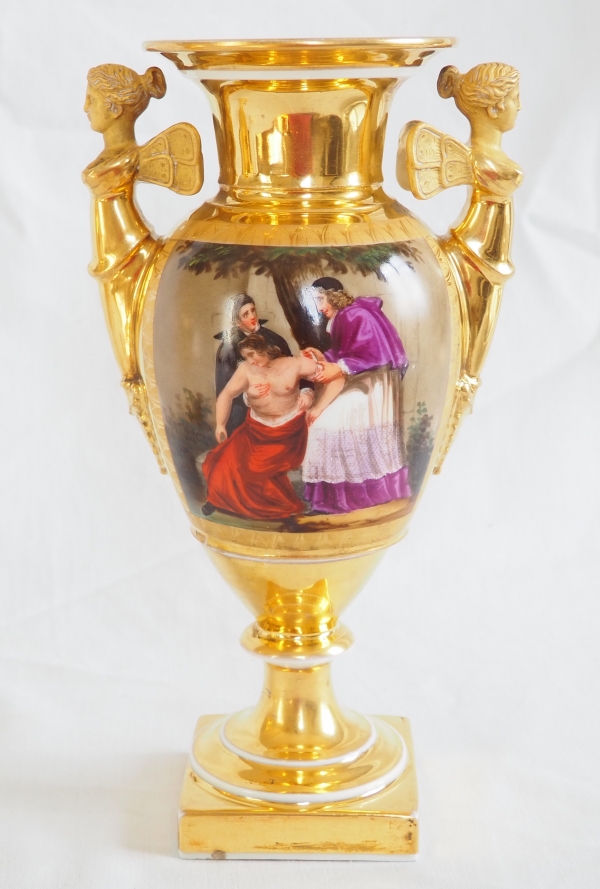 Paire de vases d'époque Empire en porcelaine à décor religieux pour une chapelle - 28,5cm